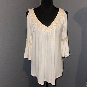 BOHEMIAN COLD SHOULDERS TOP